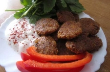 Bulgurlu Kıymalı Köfte Tarifi ve Malzemeleri